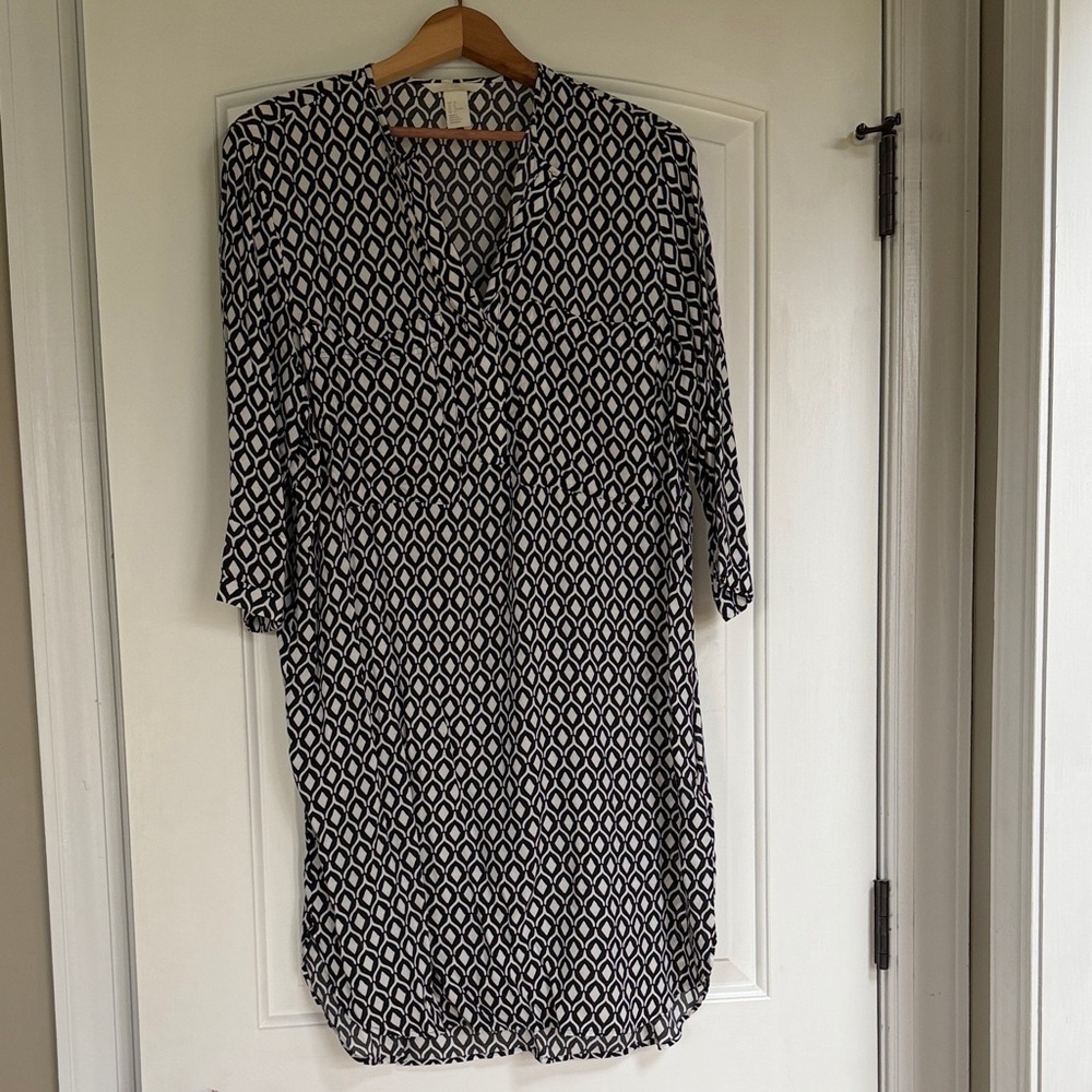 H&M Black & White Geometric Shirt Dress